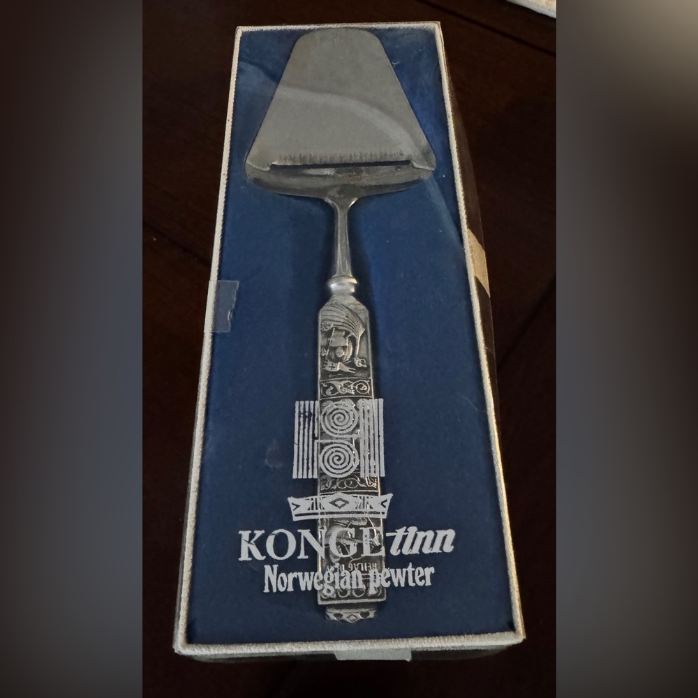 NIB Spar Norwegian Pewter Cheese Slicer